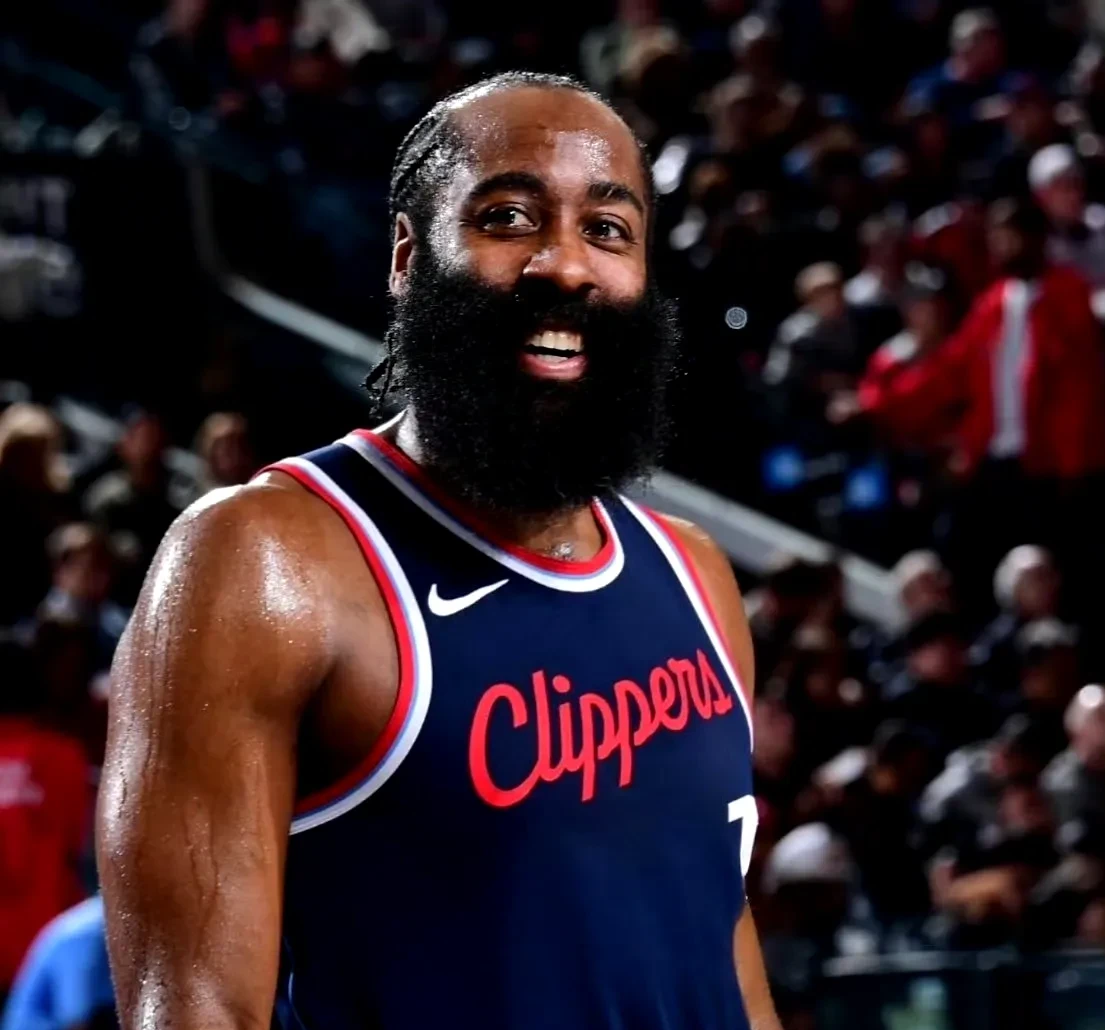 九游玩家必看哈登在曼联比赛中战术调整，高光表现引发热议！的简单介绍