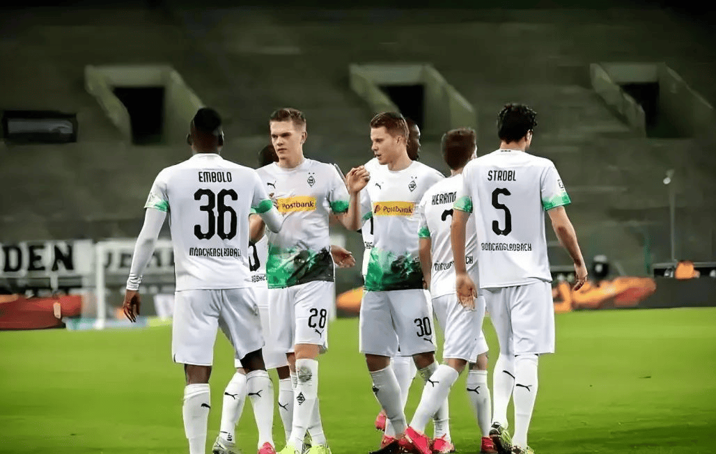 欧冠倒计时；门兴格拉德巴赫赛后强势反弹；细节引发关注；更衣室稳定；轮换策略成焦点的简单介绍