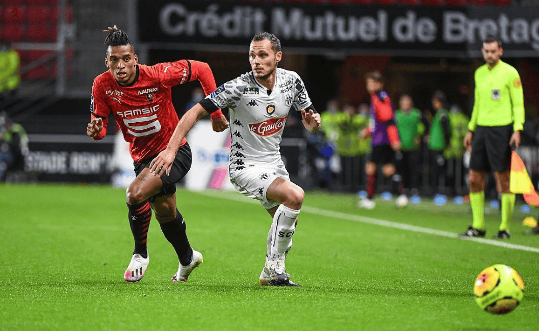 包含法甲赛前走向成谜，马德里竞技主帅复盘，赛场秩序良好，阵容厚度经受考验的词条